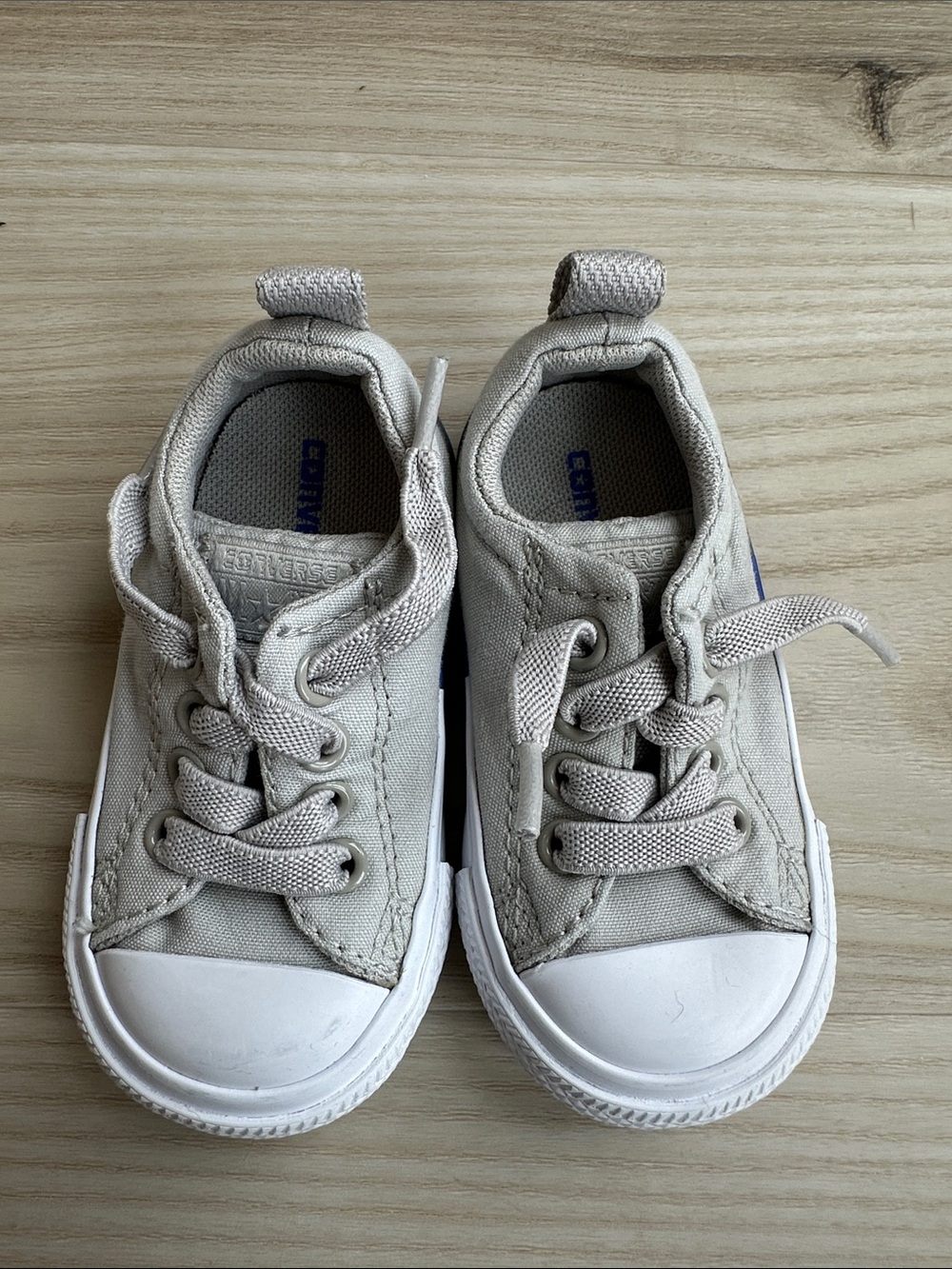 Converse Toddler Sneakers in Light Gray and White